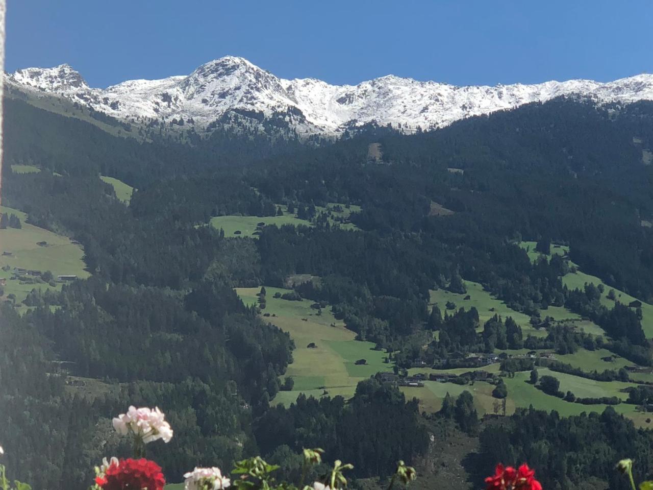 Апартаменты Landhaus Rieder Im Zillertal Aschau Im Zillertal Экстерьер фото